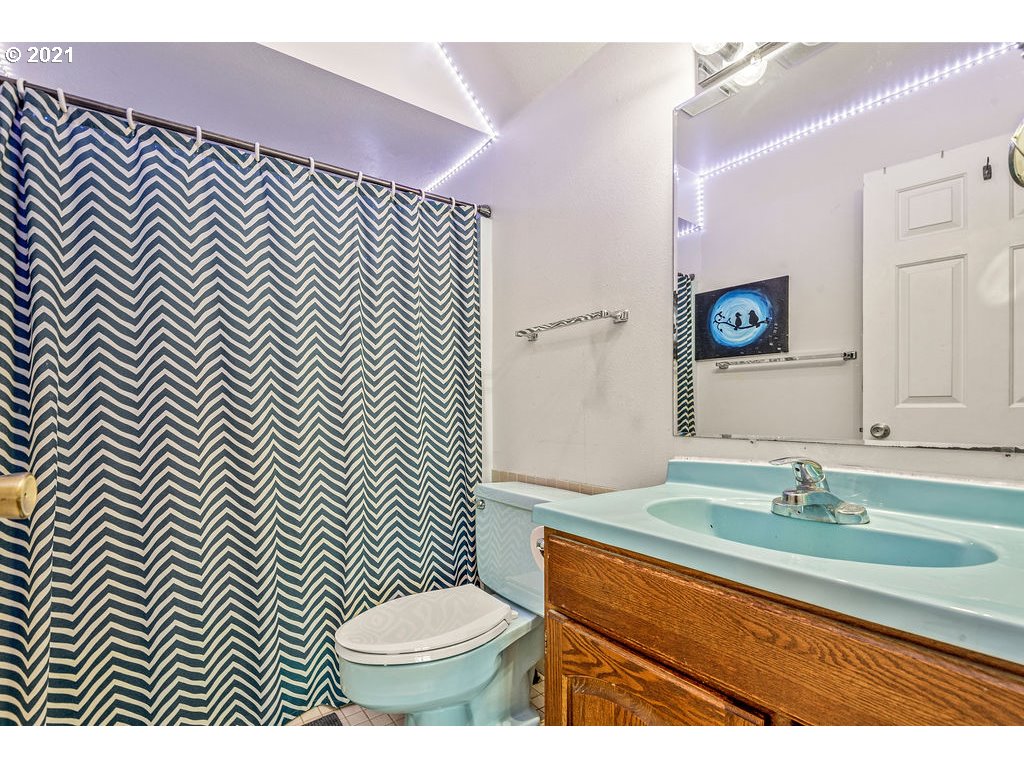 211 Walker Road Kelso, WA 98626 - Photo 24 of 32 Gallery Image 24