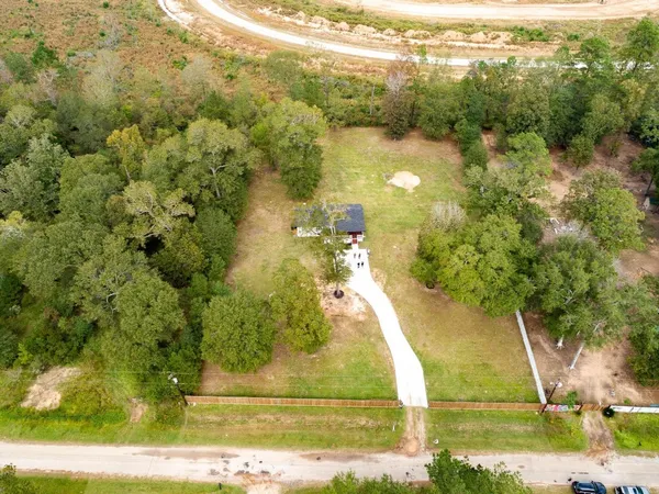 $2,000 | 2036 County Road 3434N North, Cleveland, TX 77327