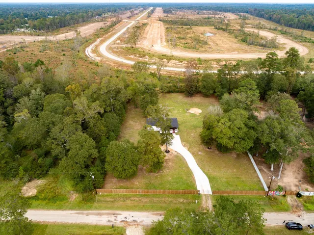 $2,400 | 2036 County Road 3434N North, Cleveland, TX 77327