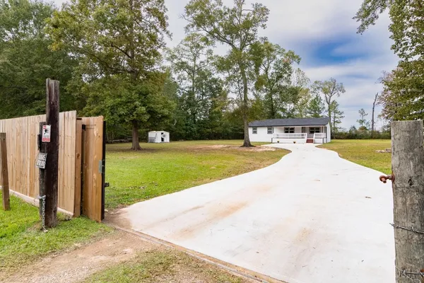 $2,000 | 2036 County Road 3434N North, Cleveland, TX 77327