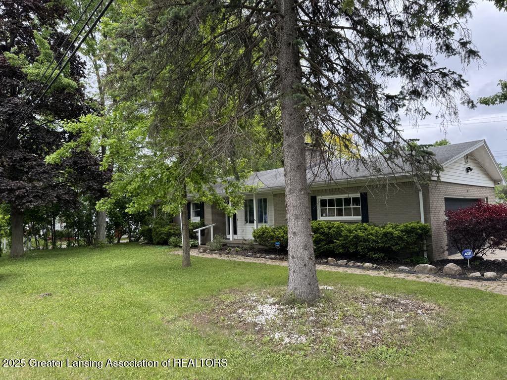 1568 Haslett Road East Lansing, MI 48823 - Photo 41 of 41 9f4e3c06-0bb1-4070-bfe9-f6bb947f8295