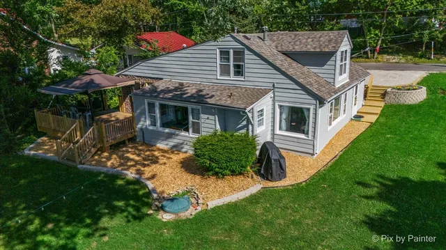 $425,000 | 1304 River Terrace Drive, Johnsburg, IL 60051
