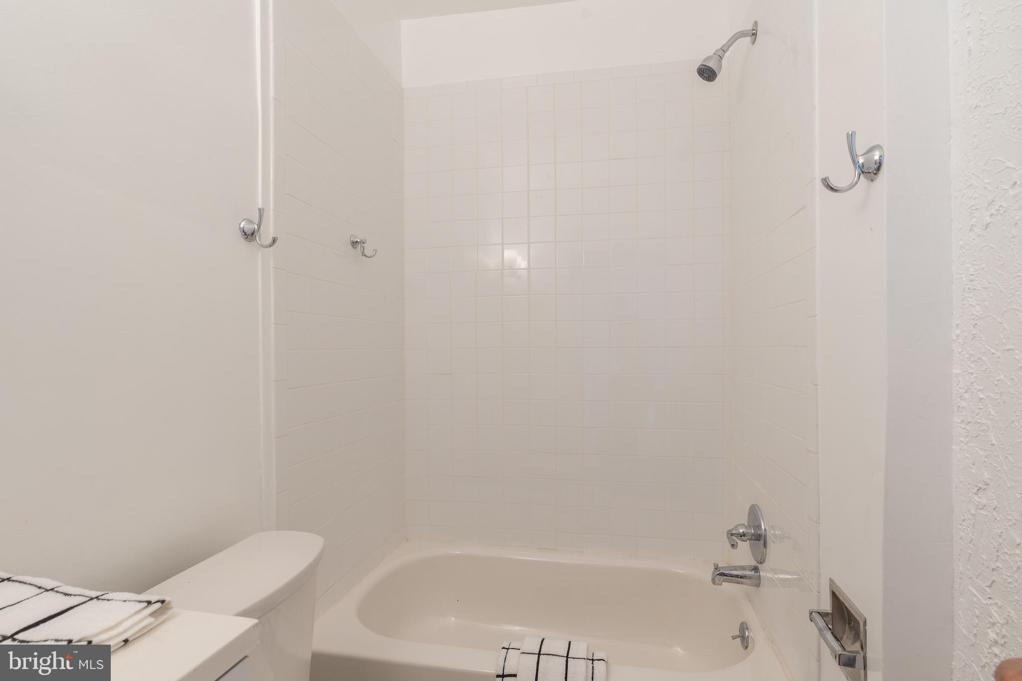 4317 River Road Northwest Washington, DC 20016 - Photo 17 of 22 Bathroom view 2