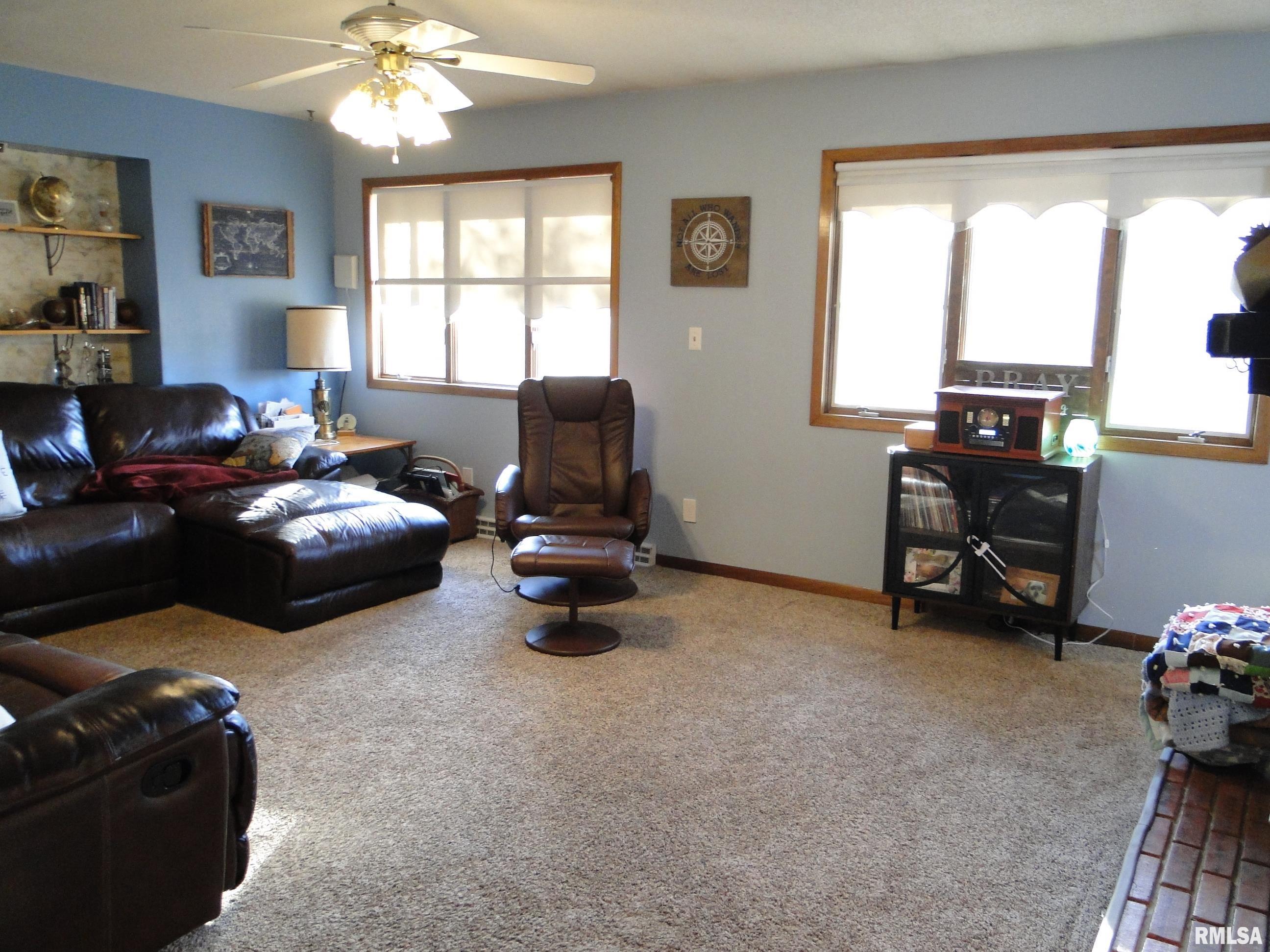 1160 North Coal Road Colchester, IL 62326 - Photo 5 of 27 Gallery Image 5