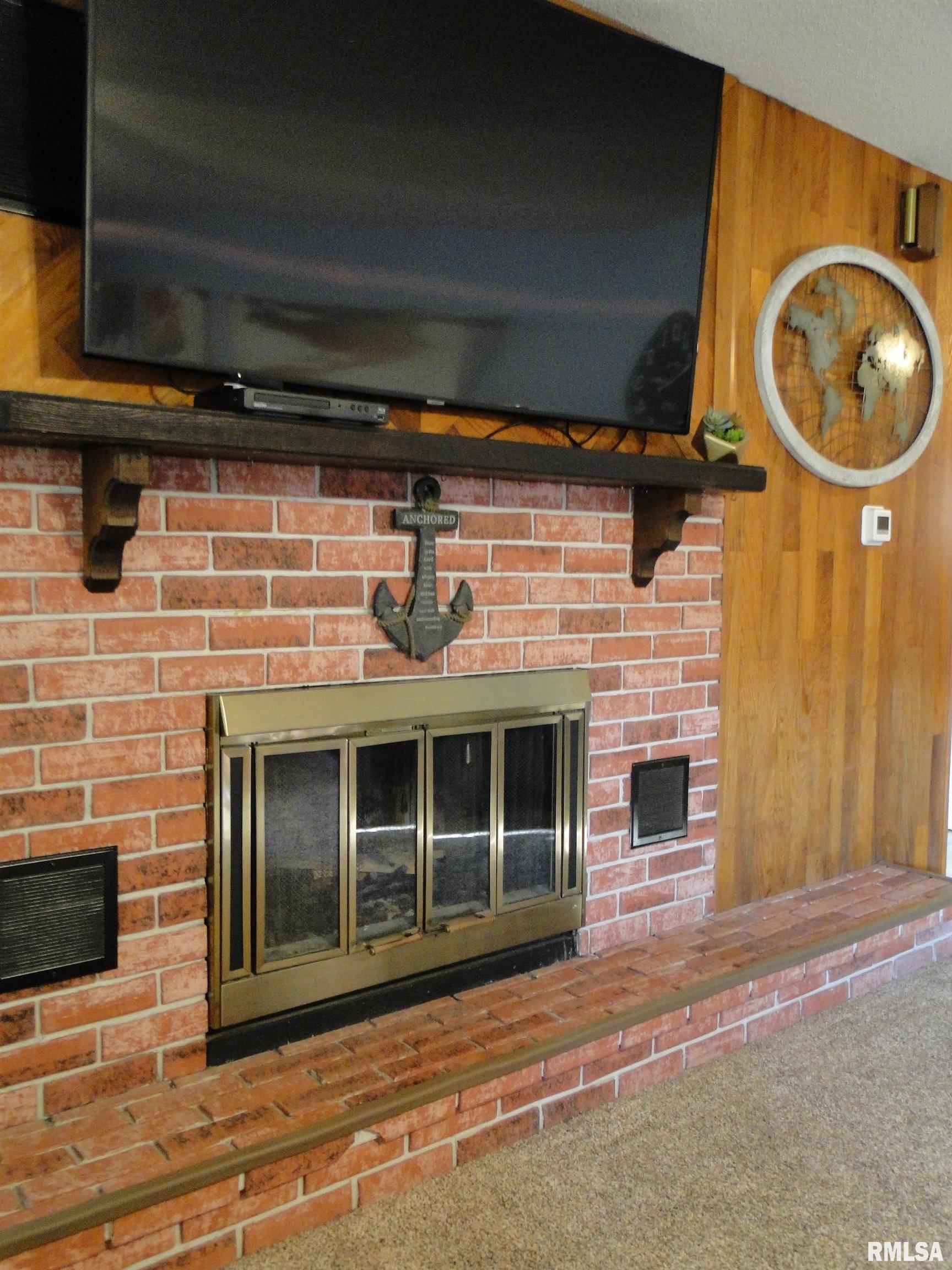 1160 North Coal Road Colchester, IL 62326 - Photo 7 of 27 Gallery Image 7