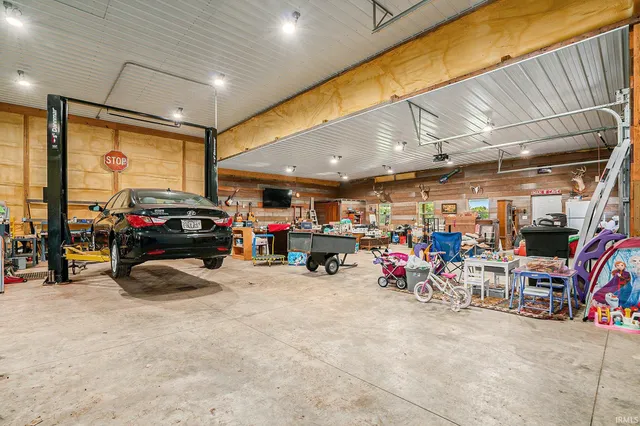 $850,000 | 4715 West 200 South, Warsaw, IN 46580