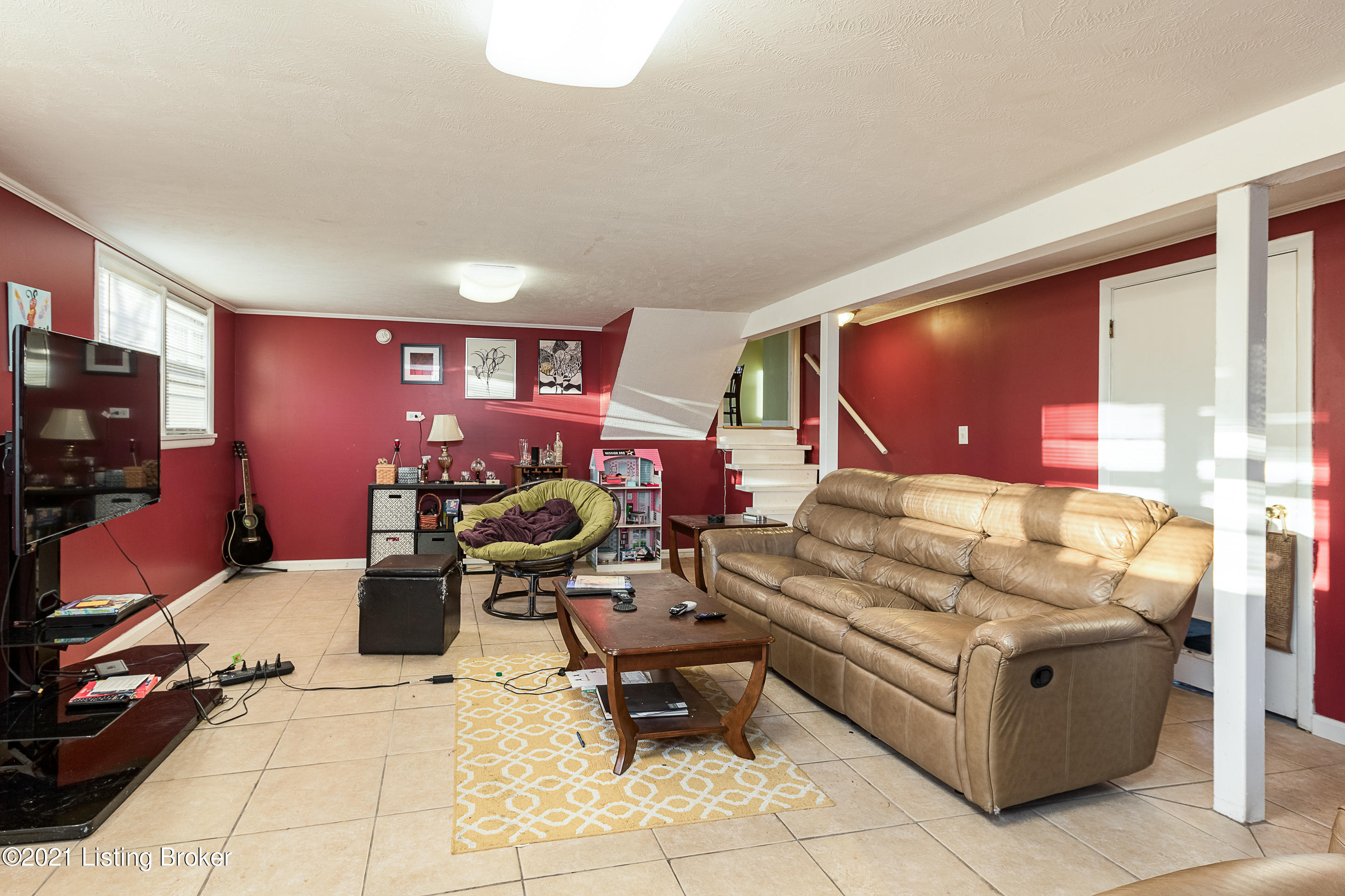 117 Buttercup Road Louisville, KY 40218 - Photo 20 of 27 Family Room