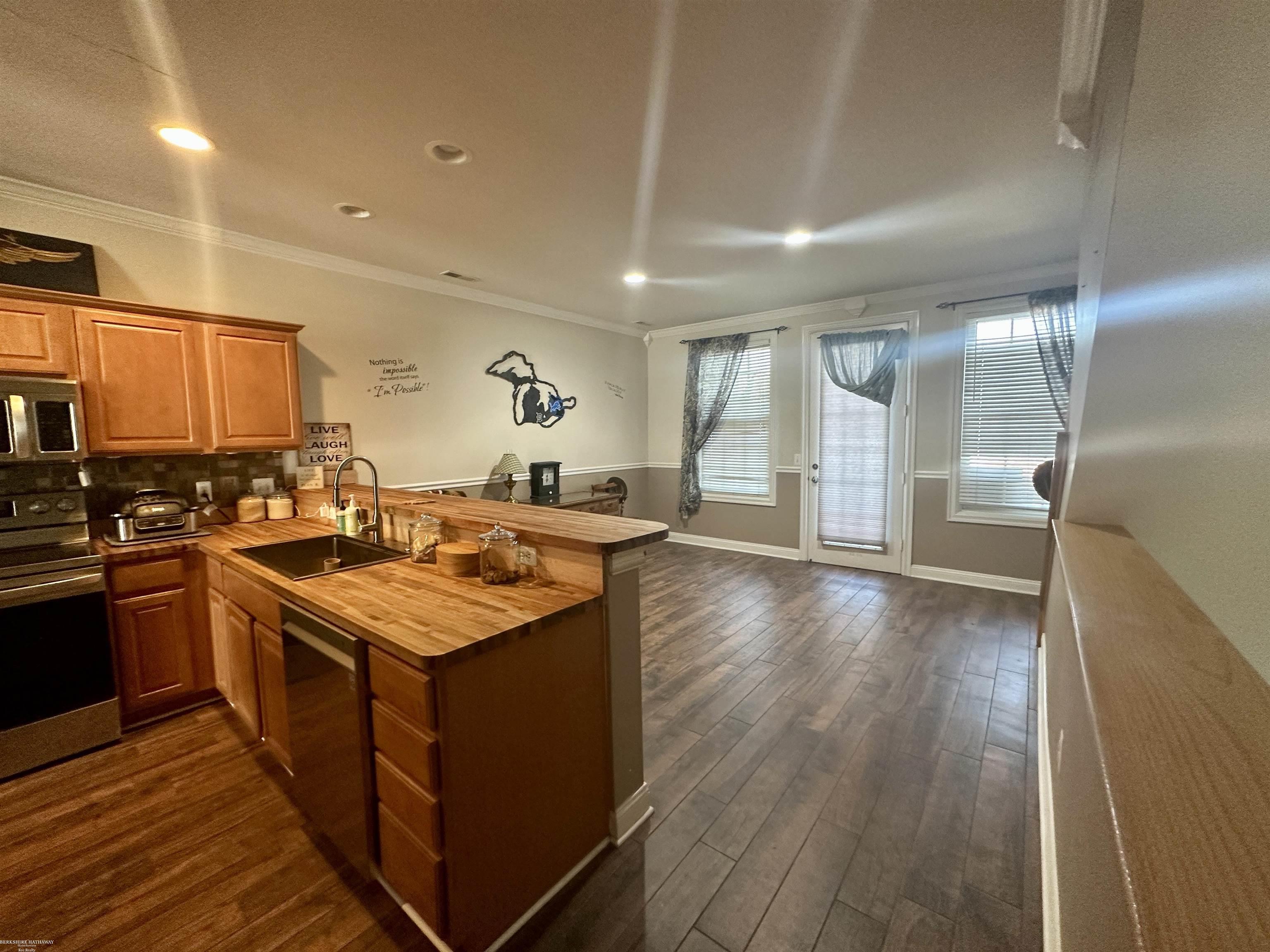 157 Paton Way Romeo, MI 48065 - Photo 14 of 37 50109020-14.JPG