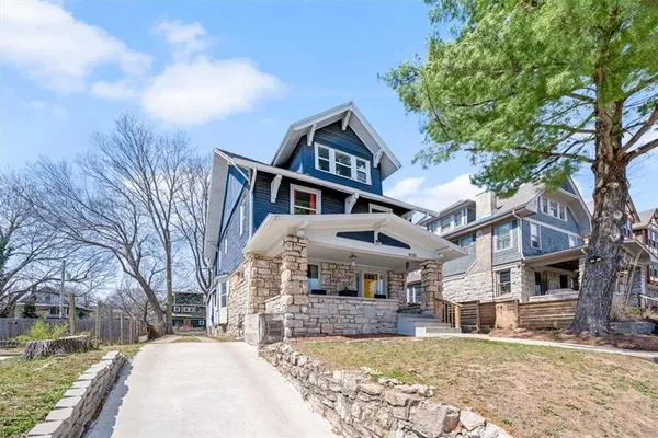 $379,000 | 4130 Troost Avenue, Kansas City, MO 64110