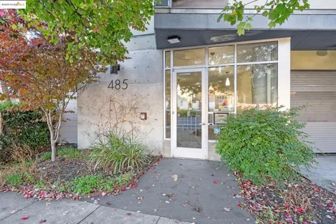 $415,000 | 485 West MacArthur Boulevard, Unit 407, Oakland, CA 94609