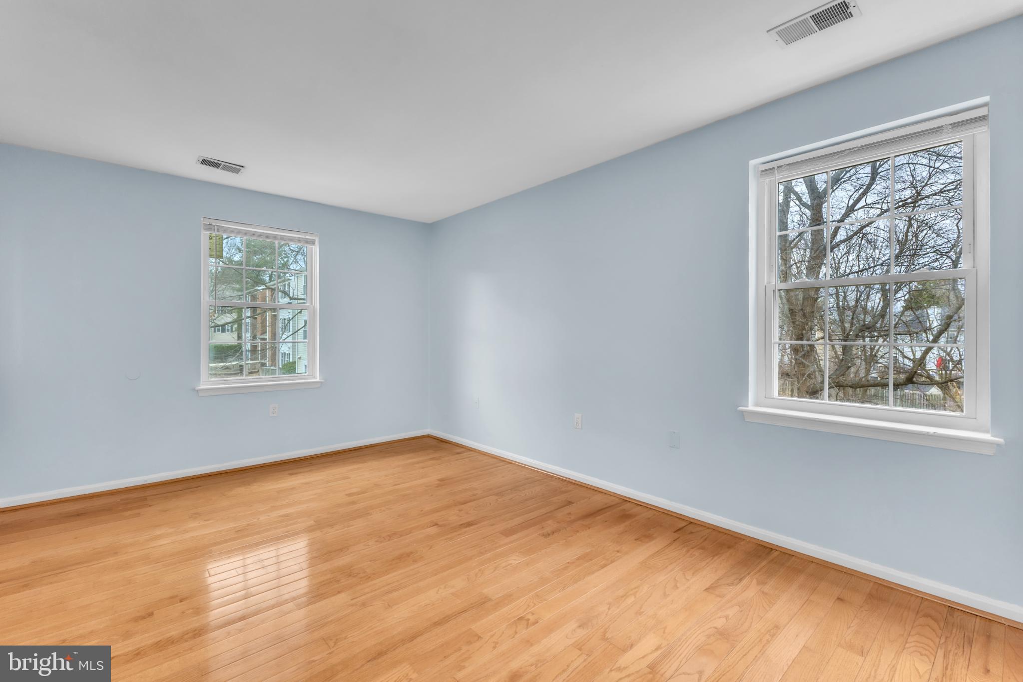 18334 Streamside Drive, Unit 201 Gaithersburg, MD 20879 - Photo 12 of 22 a view of empty room with window