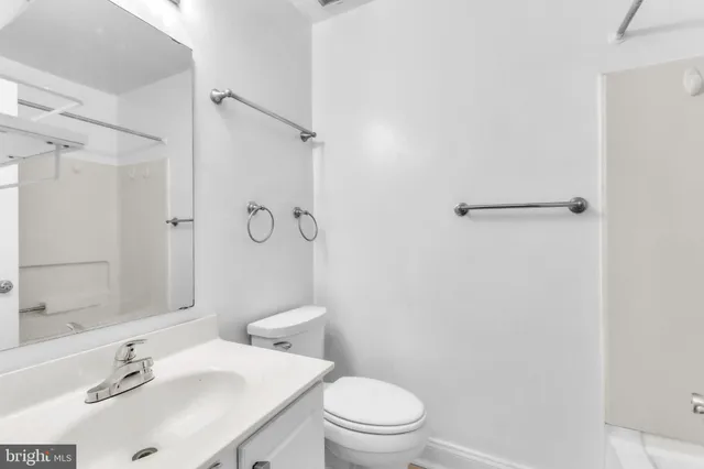 $189,500 | 18334 Streamside Drive, Unit 201, Gaithersburg, MD 20879