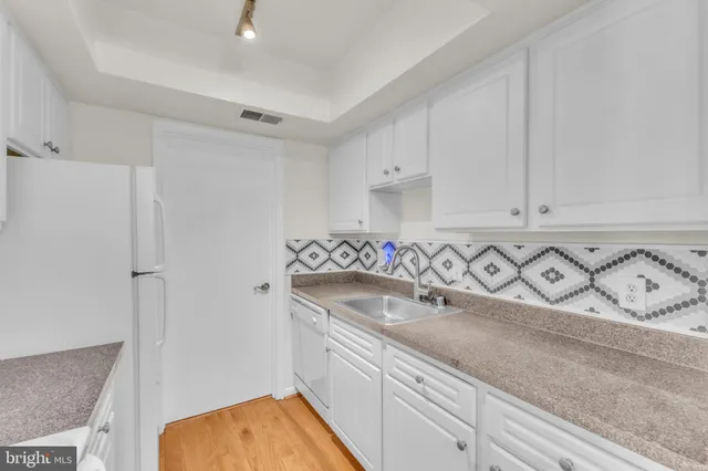 $189,500 | 18334 Streamside Drive, Unit 201, Gaithersburg, MD 20879