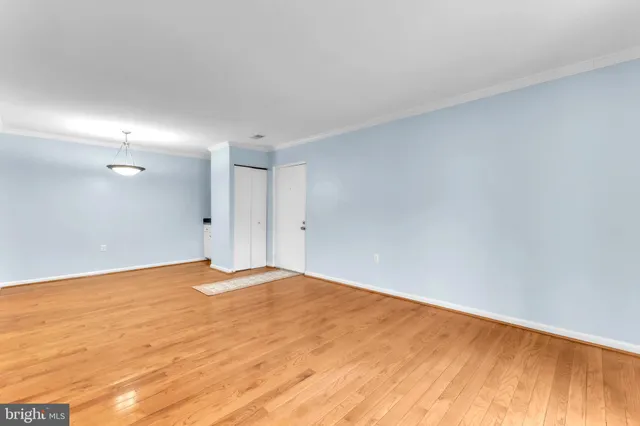 $189,500 | 18334 Streamside Drive, Unit 201, Gaithersburg, MD 20879