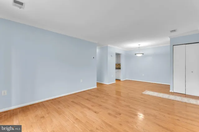 $189,500 | 18334 Streamside Drive, Unit 201, Gaithersburg, MD 20879