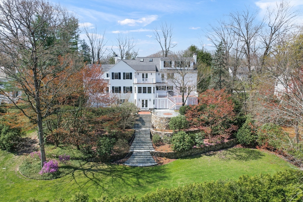 65 Woodcliff Road Wellesley, MA 02481 - Photo 37 of 40