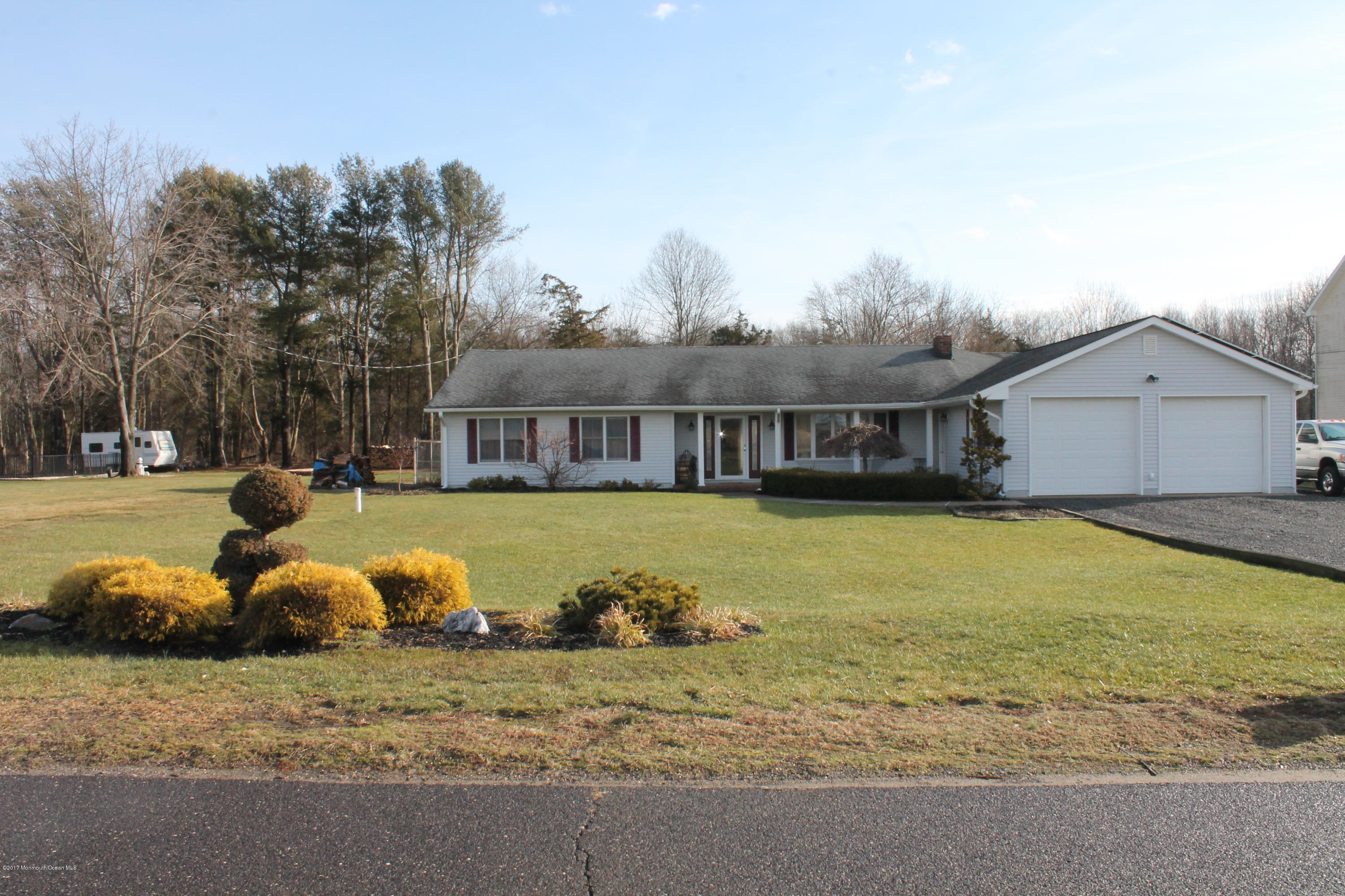 36 Burke Road Freehold, NJ 07728 - Photo 2 of 47 IMG_1475