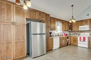 2705 Wharf Road Savannah, TN 38372 - Photo 6 of 32 Abundant Cabinetry