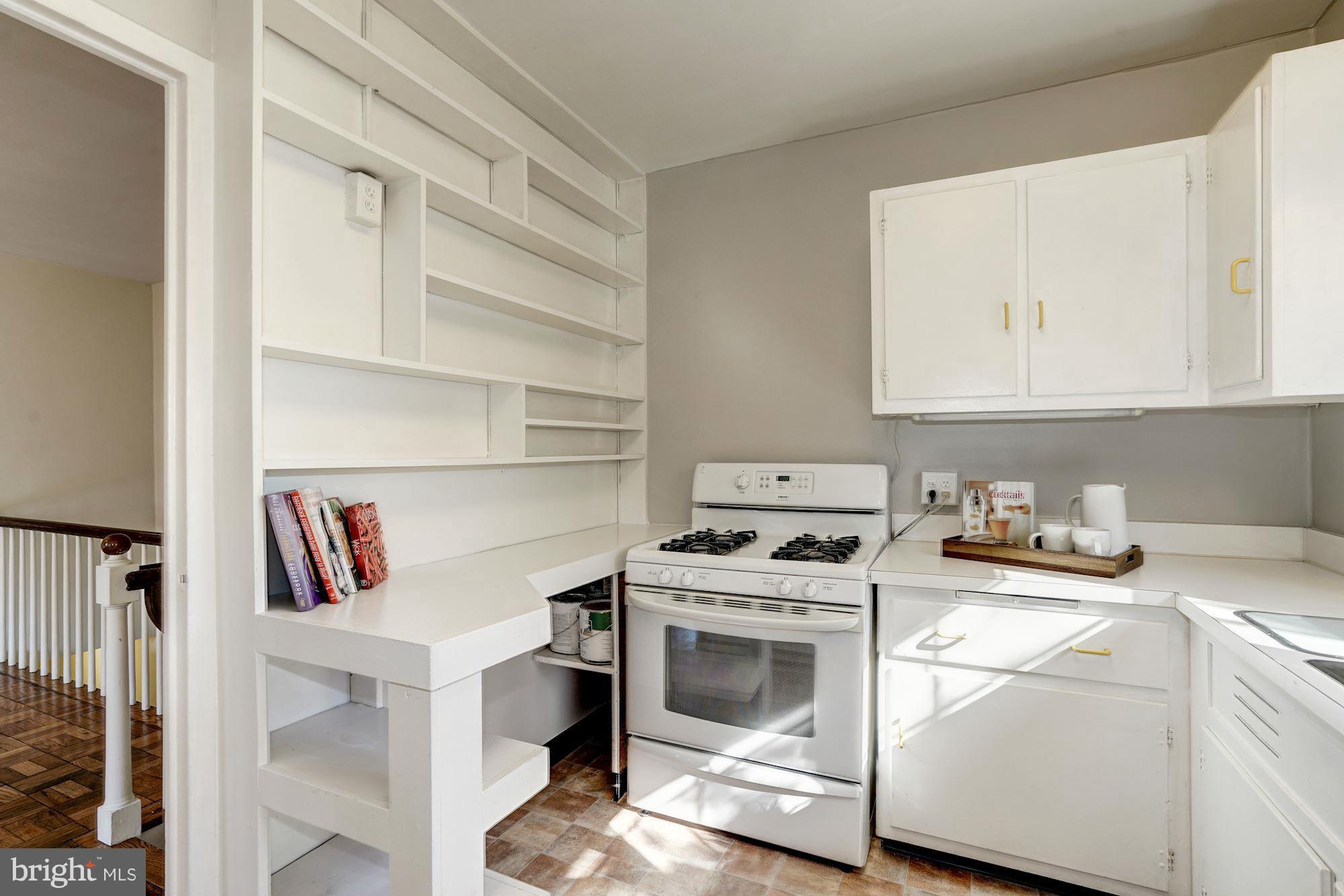 1756 Preston Road Alexandria, VA 22302 - Photo 6 of 15 Kitchen