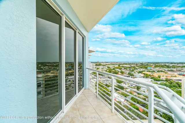 $4,500 | 1551 North Flagler Drive, Unit PH 3, West Palm Beach, FL 33401