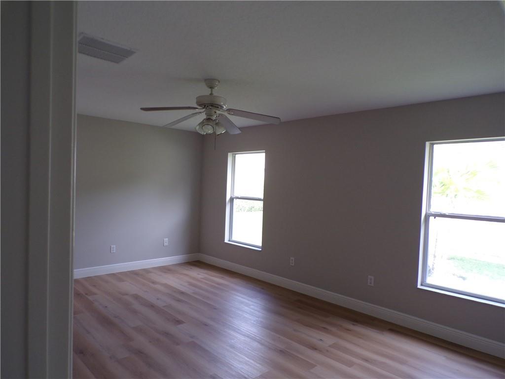 129 Drake Way Sebastian, FL 32958 - Photo 4 of 20 Gallery Image 4