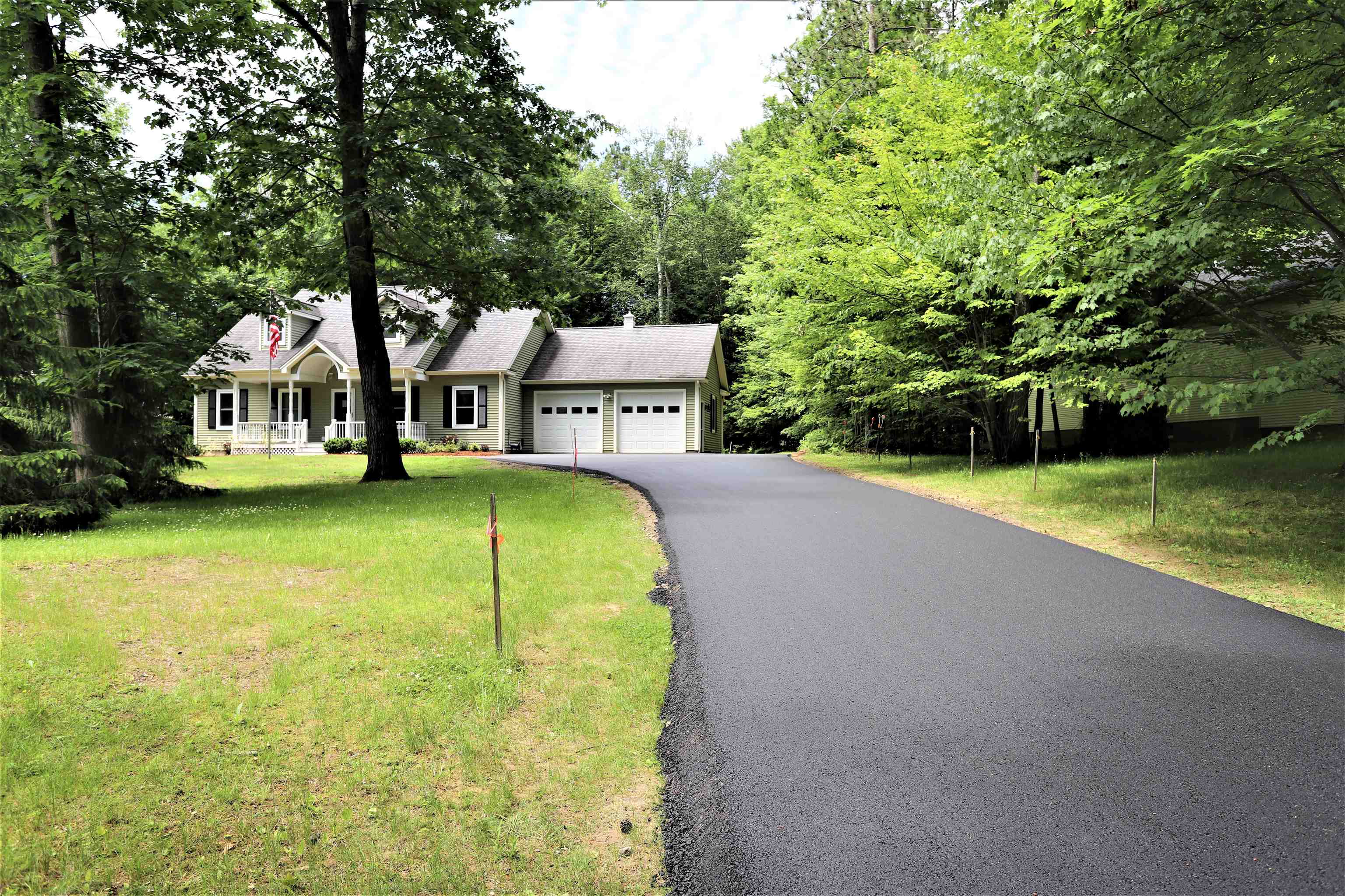 9 Clover Lane Newport, VT 05855 - Photo 3 of 34