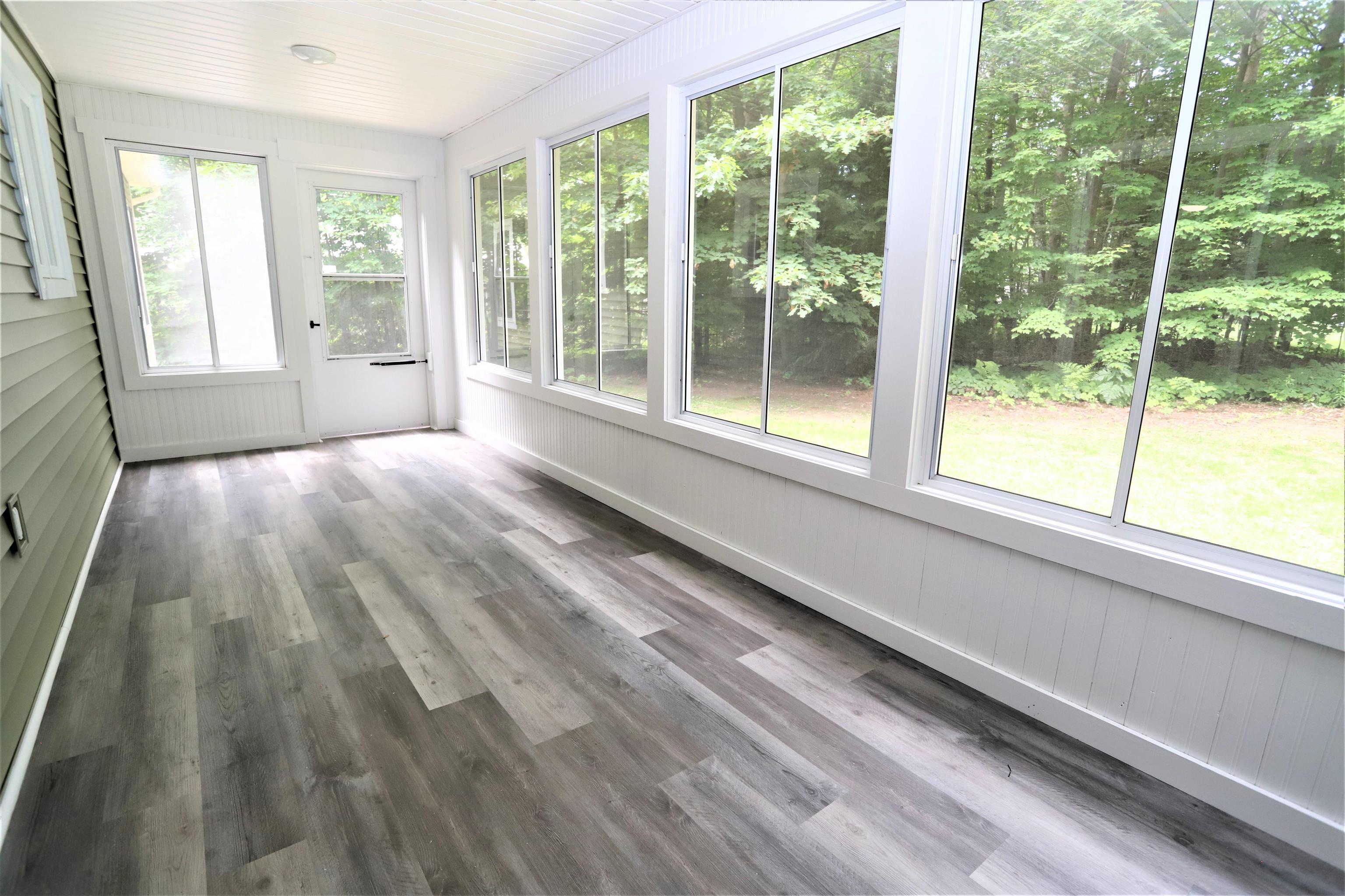 9 Clover Lane Newport, VT 05855 - Photo 5 of 34