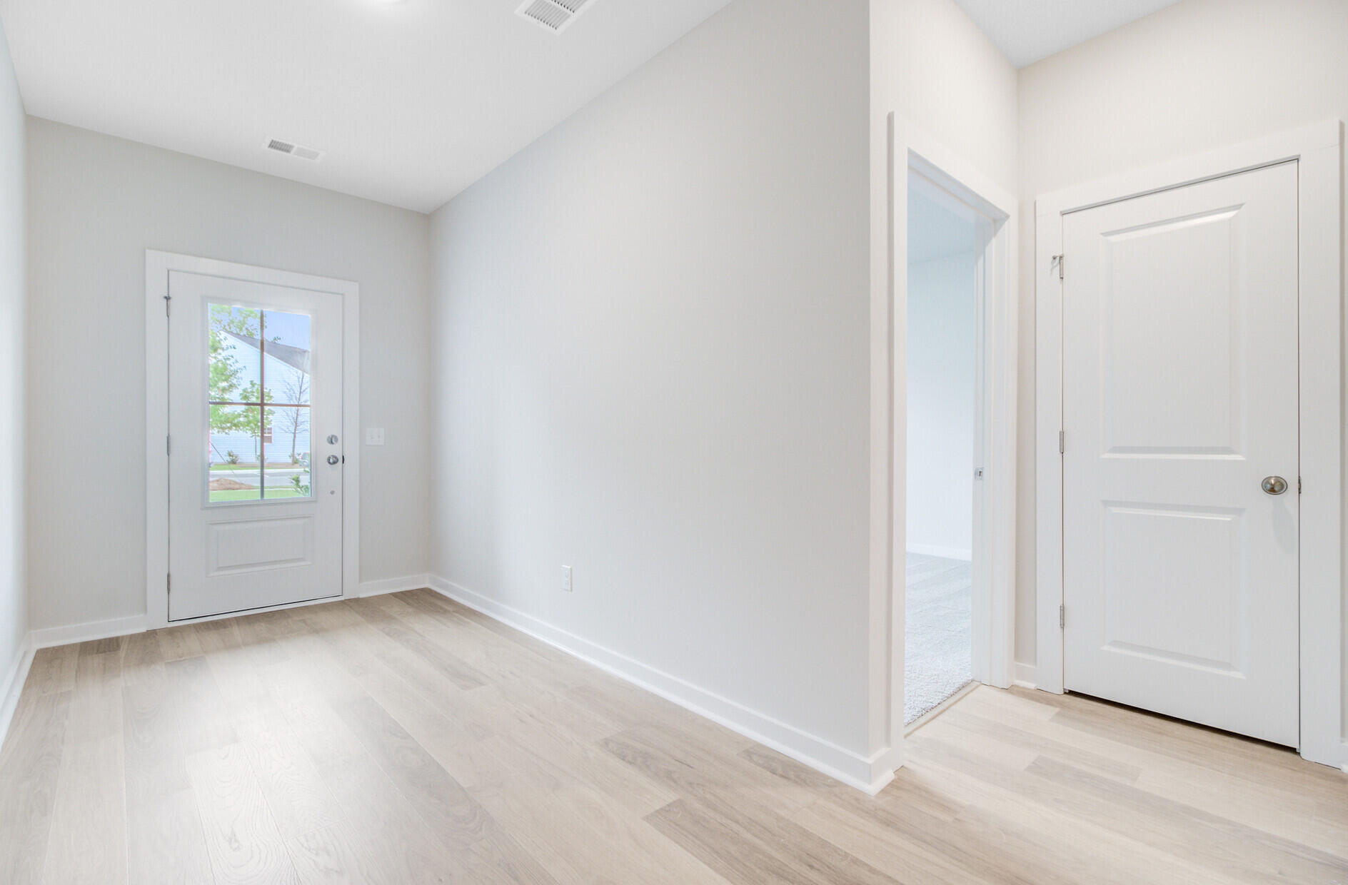 2018 Quiet Ibis Road Hanahan, SC 29410 - Photo 5 of 49 FOYER ENTRANCE