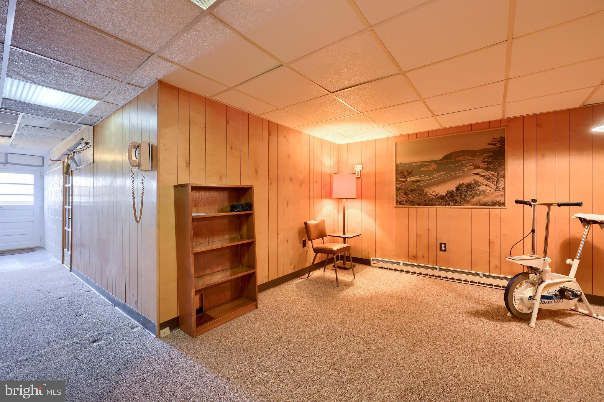 125 2nd Street Reading, PA 19607 - Photo 21 of 35 Access to Laundry and Garage