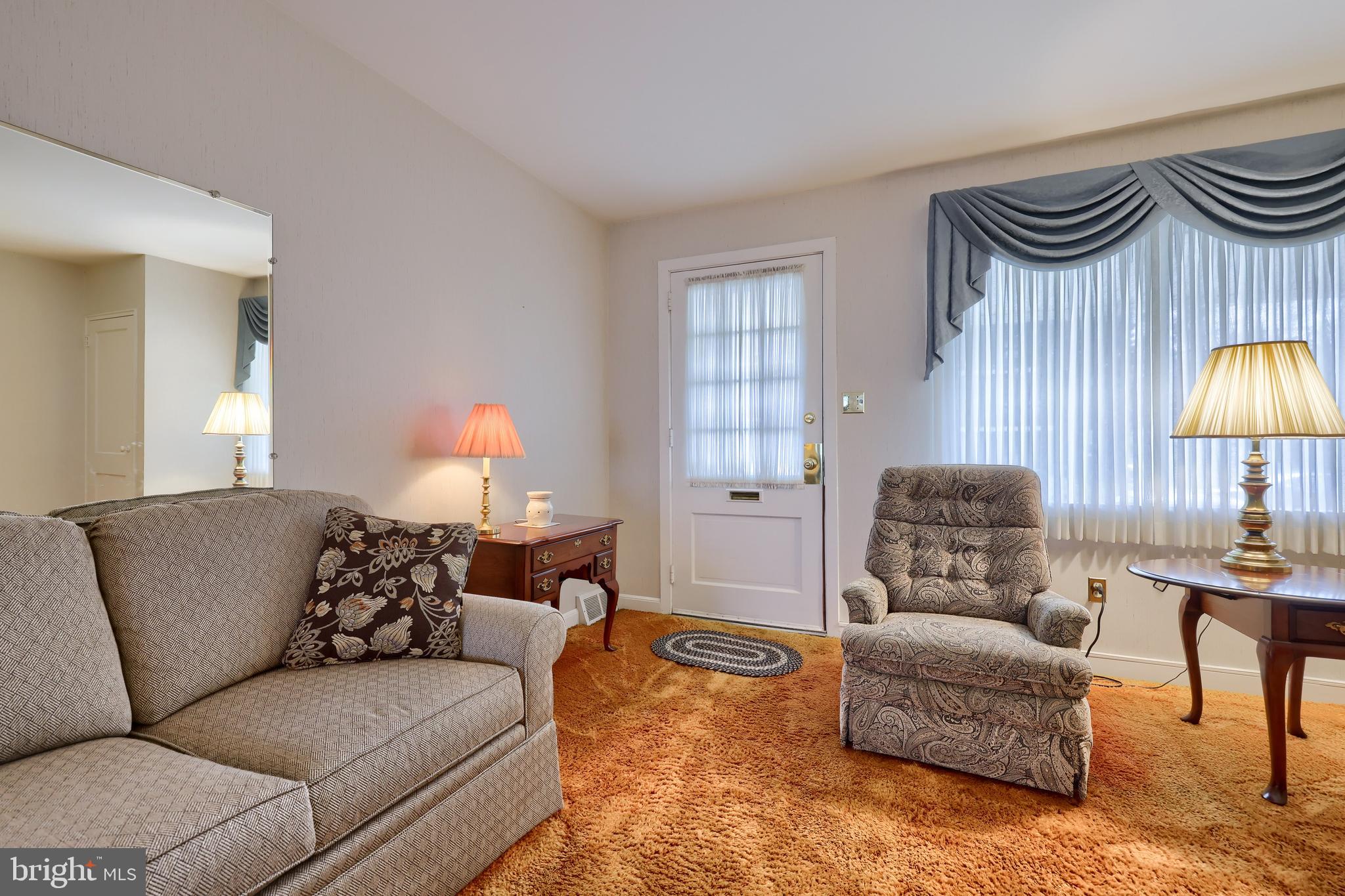 125 2nd Street Reading, PA 19607 - Photo 6 of 35 Living Room