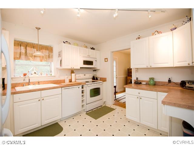 8408 Kalb Road Henrico, VA 23229 - Photo 4 of 18 Gallery Image 4