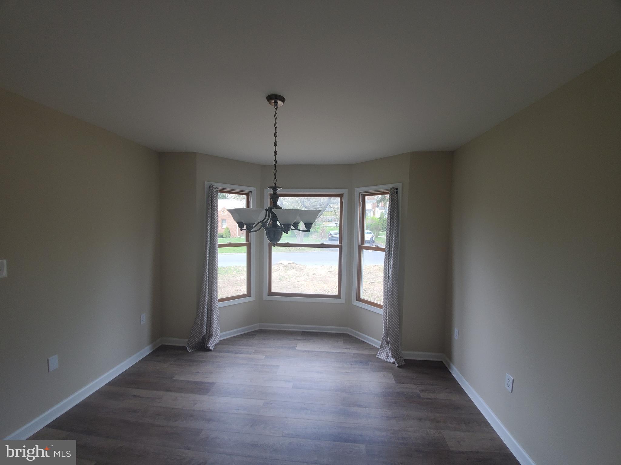 3633 Brookfield Road Harrisburg, PA 17109 - Photo 8 of 25 Gallery Image 8