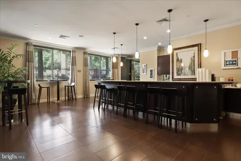 $320,000 | 2451 Midtown Avenue, Unit 819, Alexandria, VA 22303