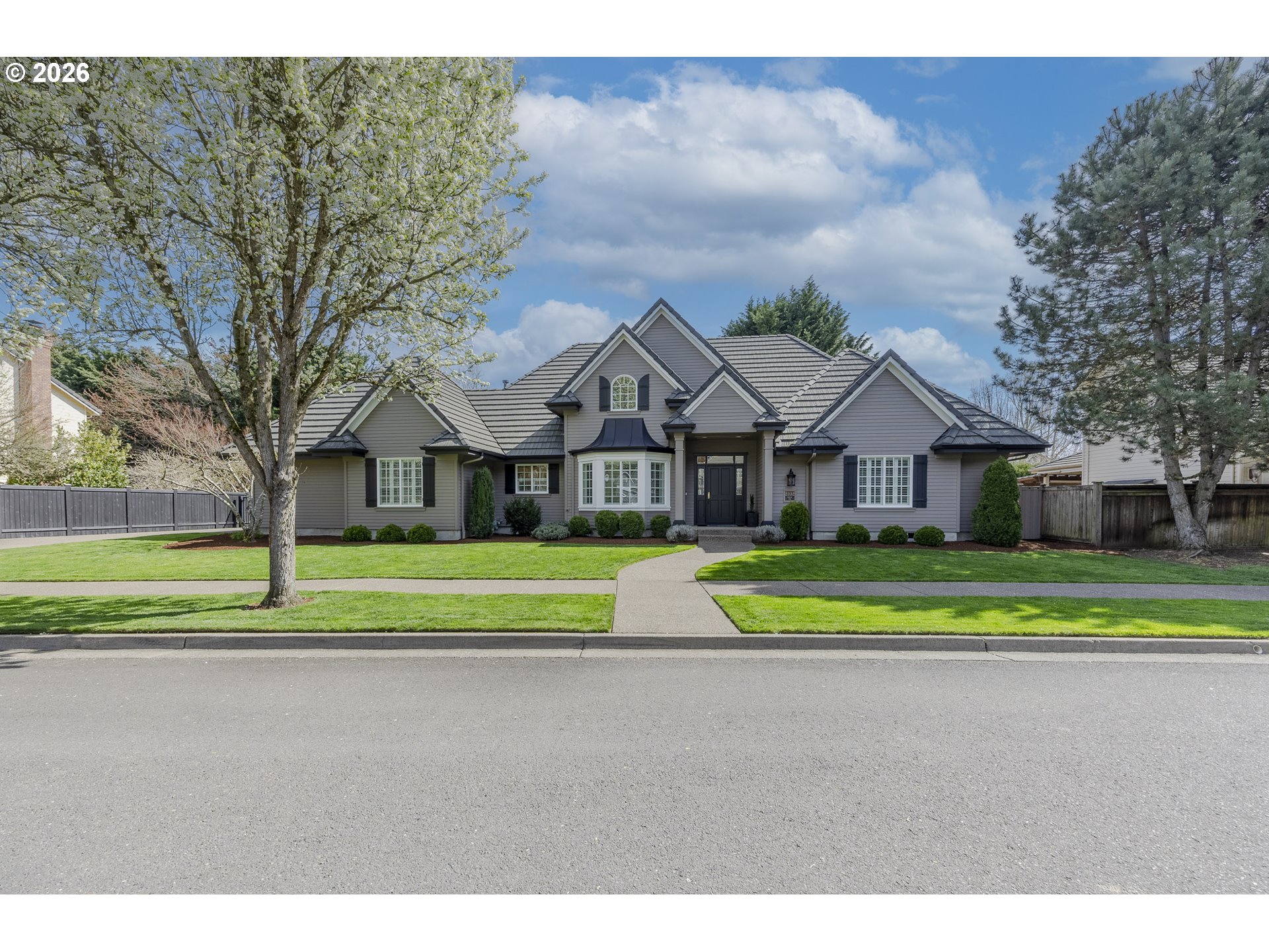 2332 Devon Avenue Eugene, OR 97408 - Photo 4 of 46