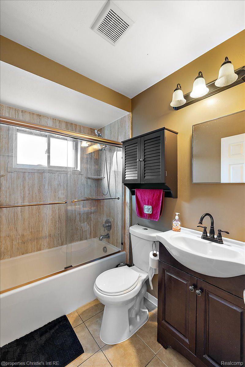 13845 Frazho Road Warren, MI 48089 - Photo 14 of 24 Gallery Image 14