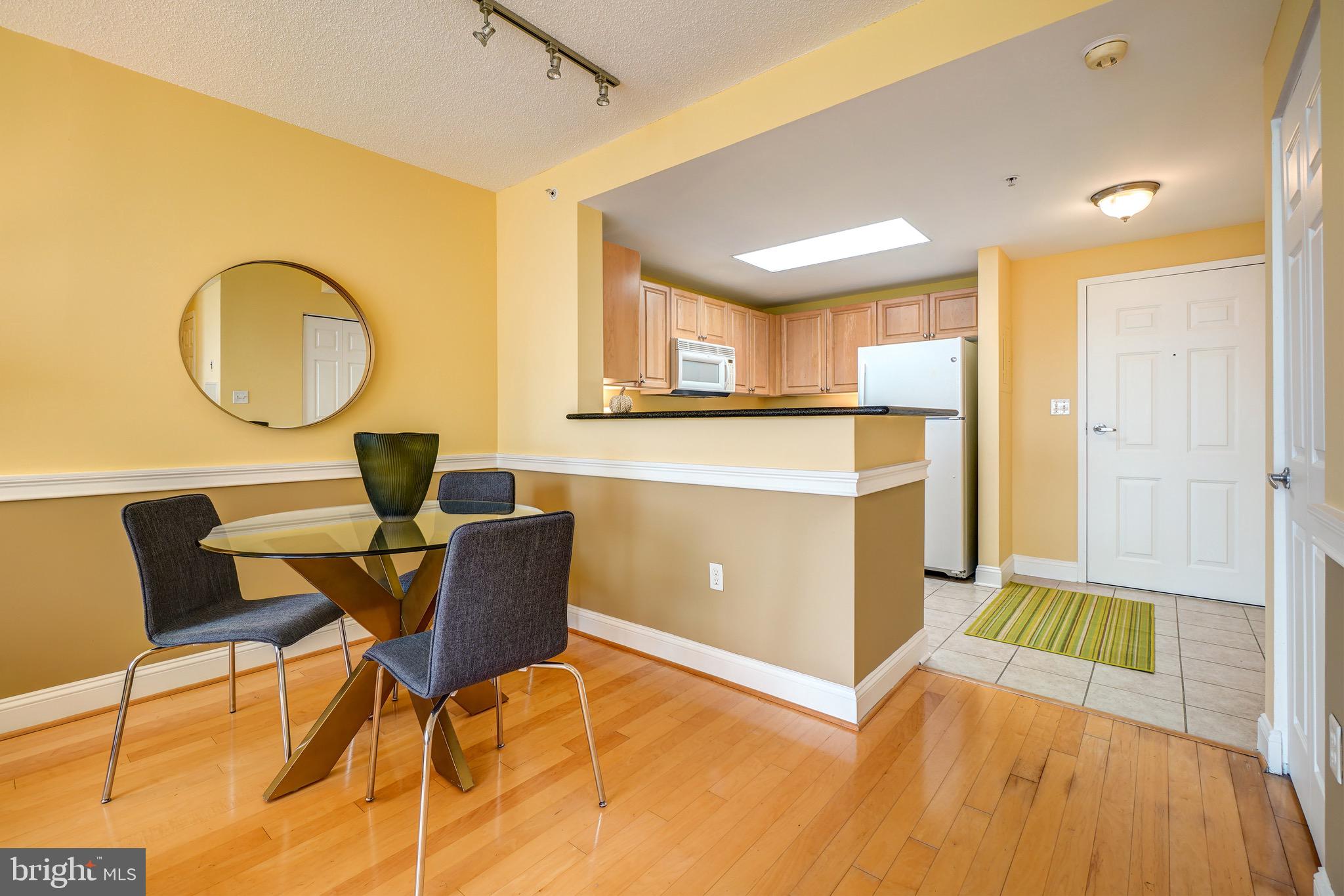 2726 Gallows Road, Unit 1302 Vienna, VA 22180 - Photo 14 of 55