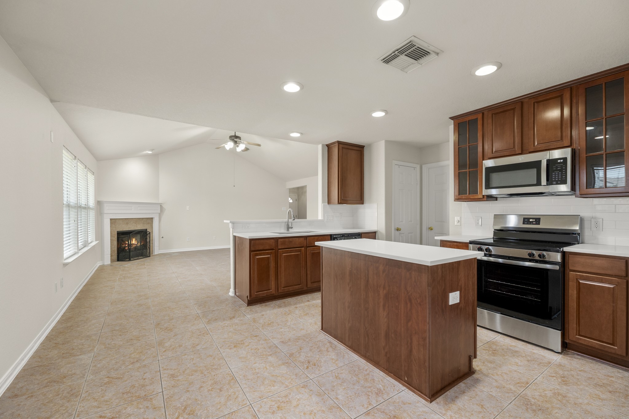 25511 Twister Trail Spring, TX 77373 - Photo 11 of 35 Gallery Image 11
