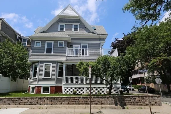 $6,500 | 40 Evergreen Avenue, Unit A, Somerville, MA 02145