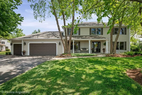 7300 Nighthawk Way, Cary, IL 60013