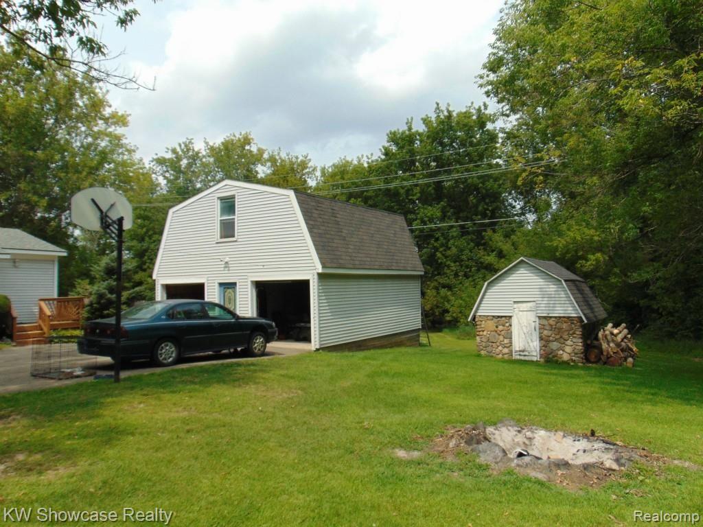 9080 Milford Road Holly, MI 48442 - Photo 5 of 5 937.jpg