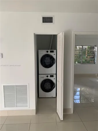 $2,400 | 315 Majorca Avenue, Unit 1, Coral Gables, FL 33134