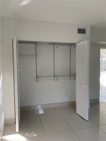 $2,400 | 315 Majorca Avenue, Unit 1, Coral Gables, FL 33134