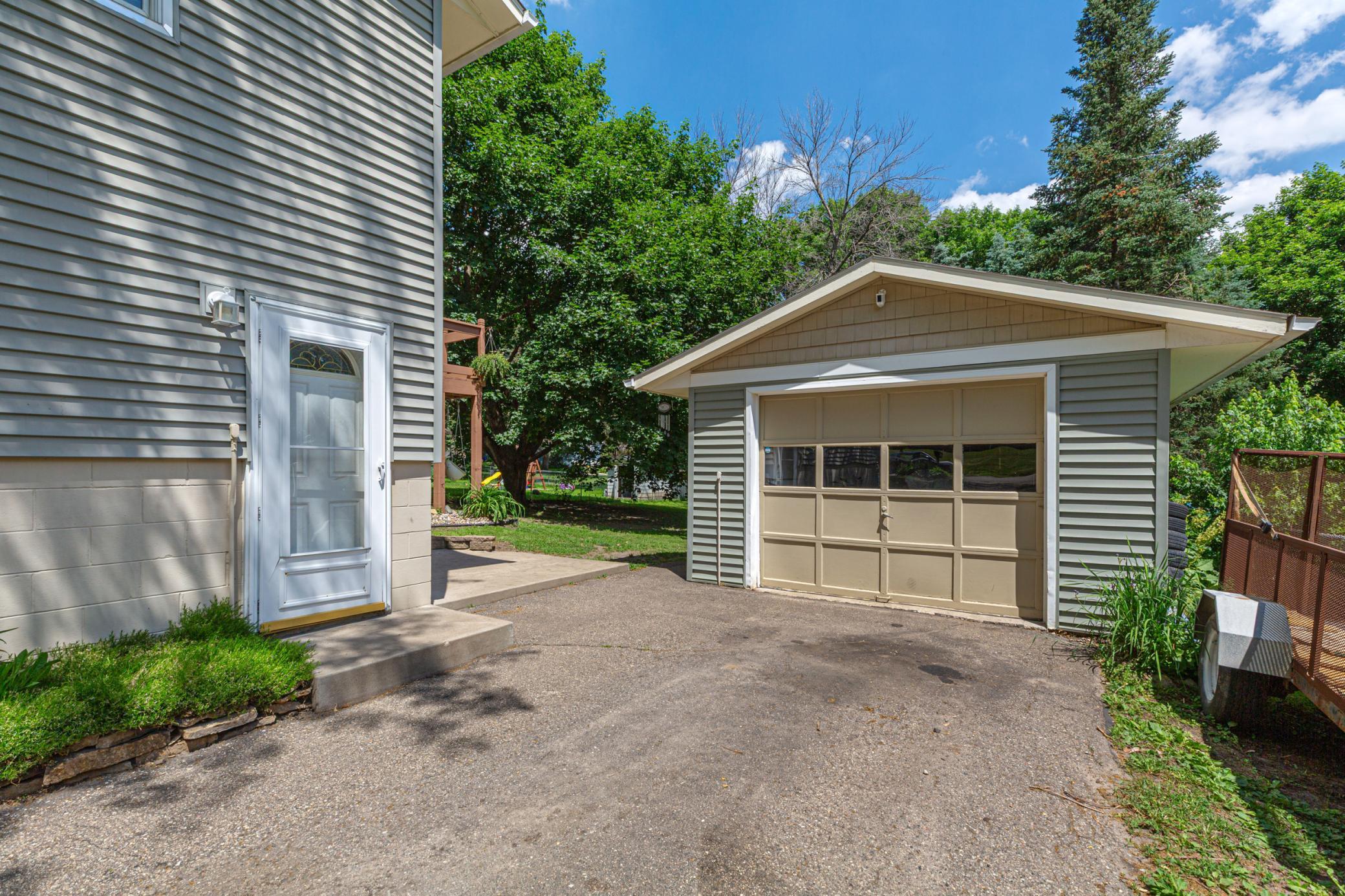 1401 Autumn Drive Faribault, MN 55021 - Photo 10 of 38