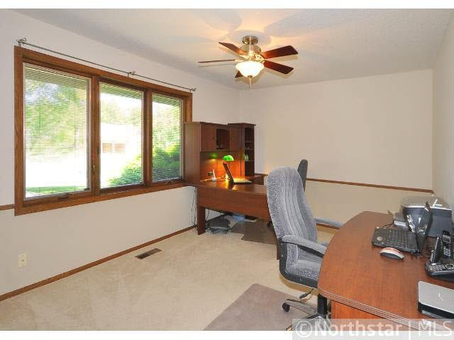 9101 Decatur Avenue South Bloomington, MN 55438 - Photo 10 of 16