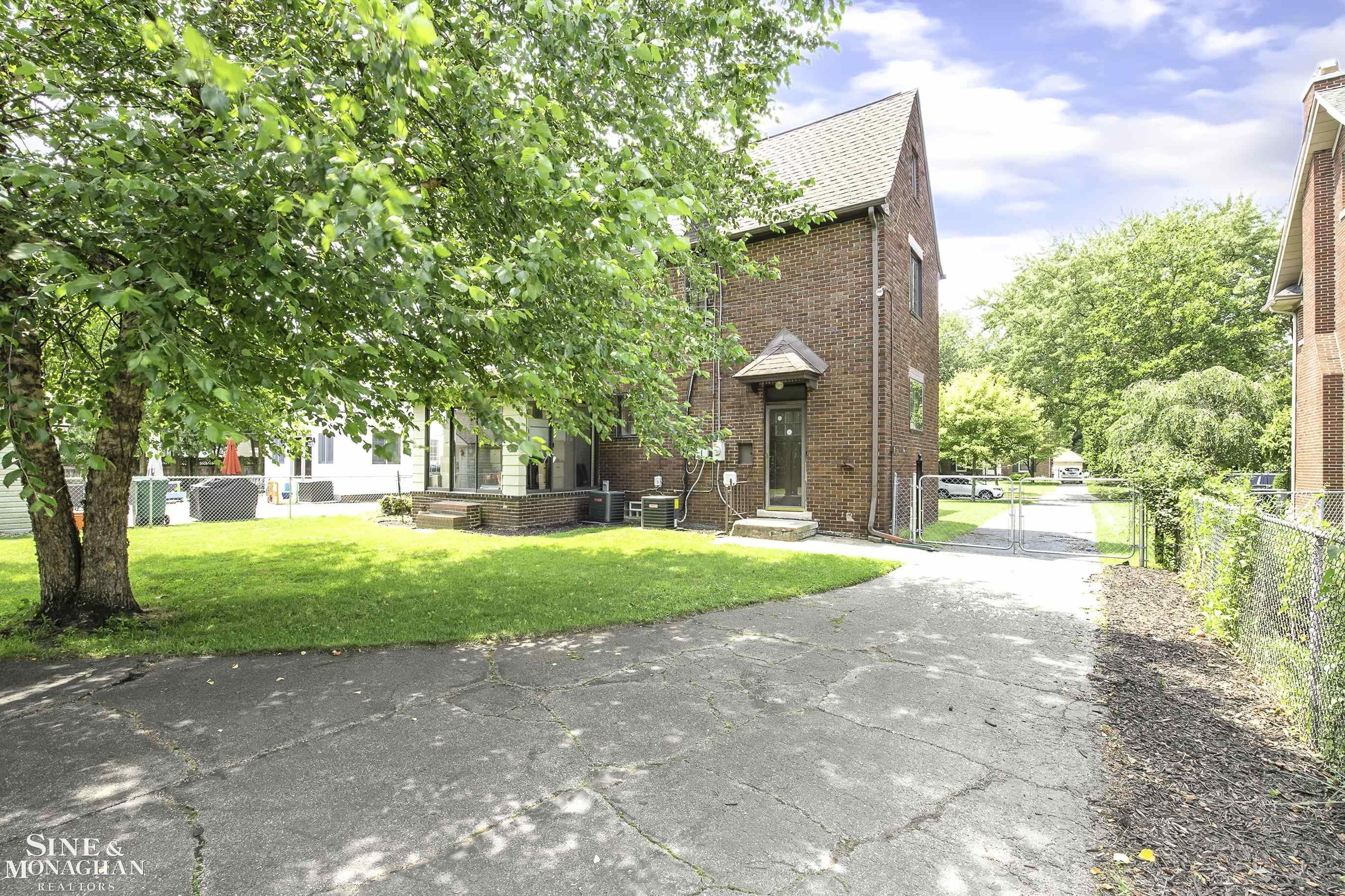 874 Westchester Road Grosse Pointe Park, MI 48230 - Photo 4 of 36