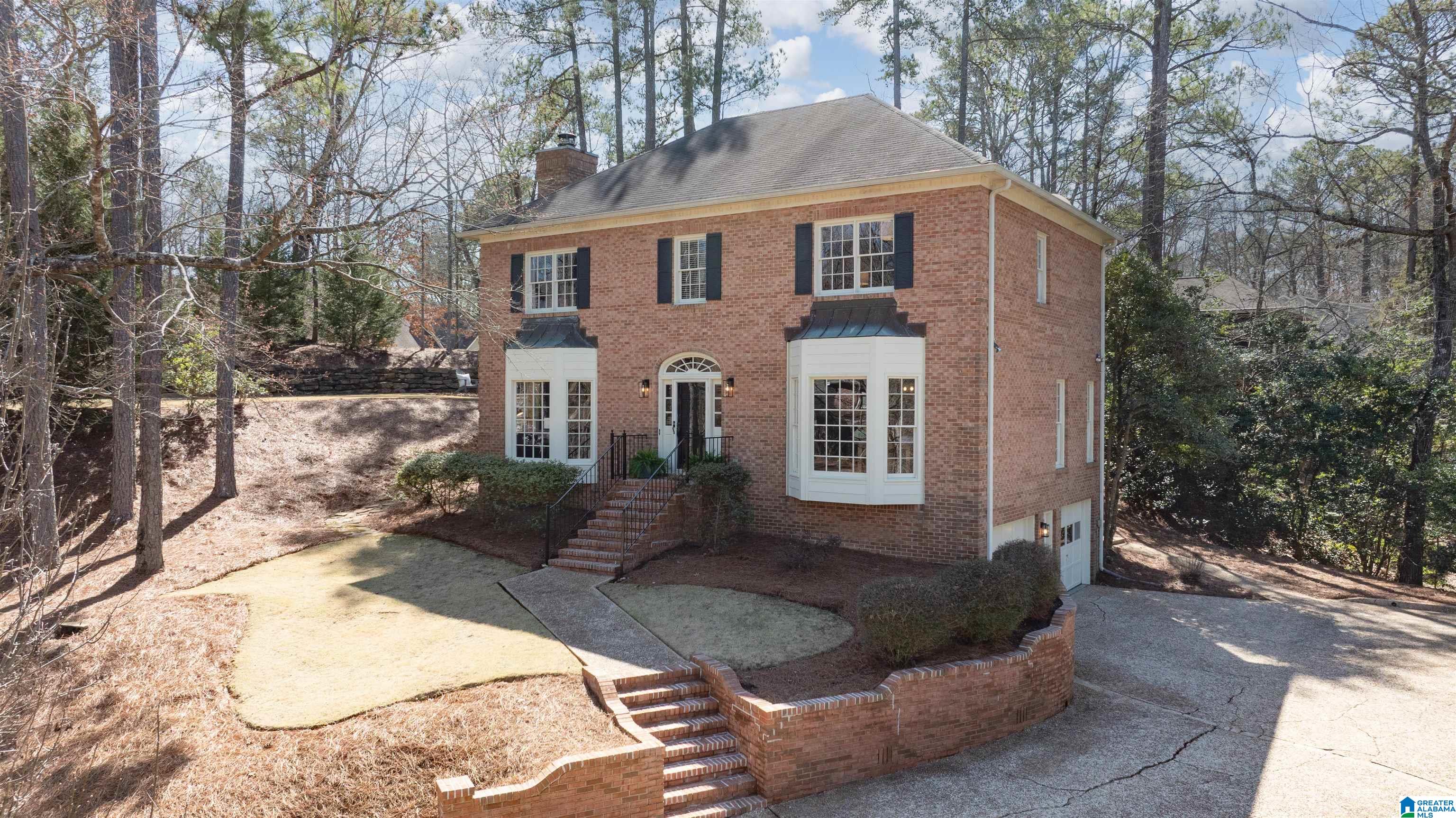 2000 Hunters Run Birmingham, AL 35244 - Photo 1 of 59 Gallery Image 1