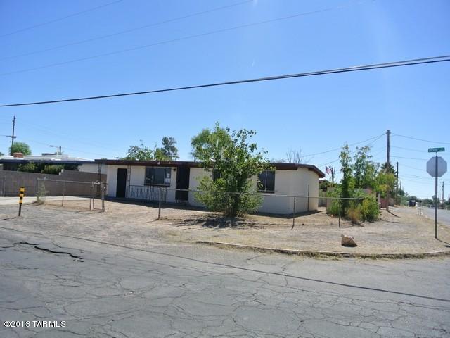 31 West Corona Road Tucson, AZ 85756 - Photo 2 of 28