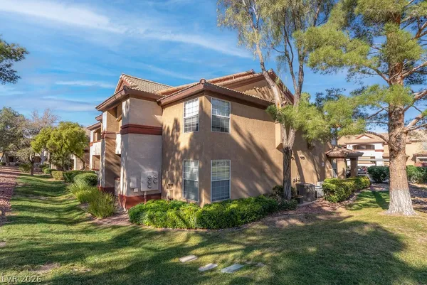 $1,400 | 231 West Horizon Ridge Parkway, Unit 917, Henderson, NV 89012