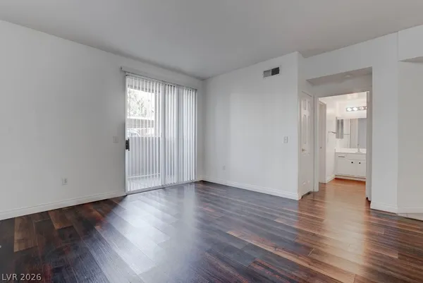 $1,400 | 231 West Horizon Ridge Parkway, Unit 917, Henderson, NV 89012