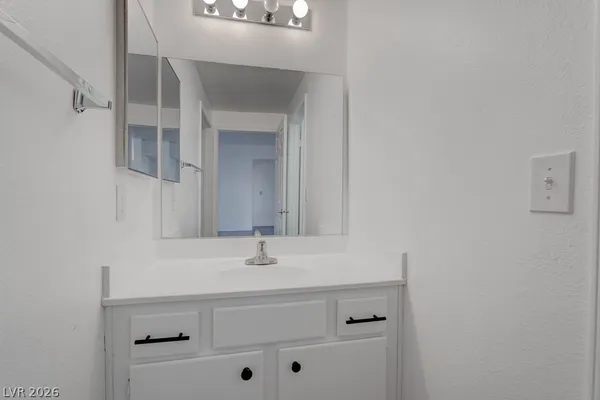 $1,400 | 231 West Horizon Ridge Parkway, Unit 917, Henderson, NV 89012